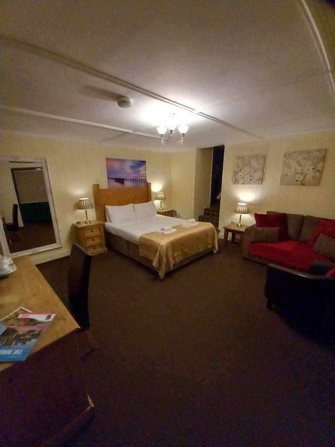 No1 Hotel Wooler Bagian luar foto