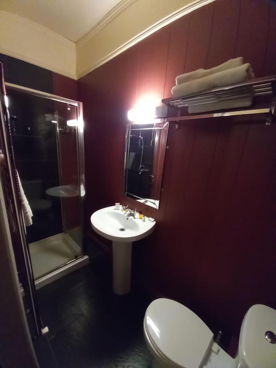 No1 Hotel Wooler Bagian luar foto